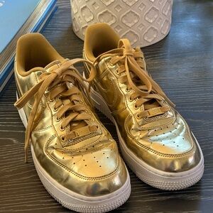 Women’s Size 9.5 - Nike Air Force 1 SP Liquid Metal - Gold 2019 Sneakers